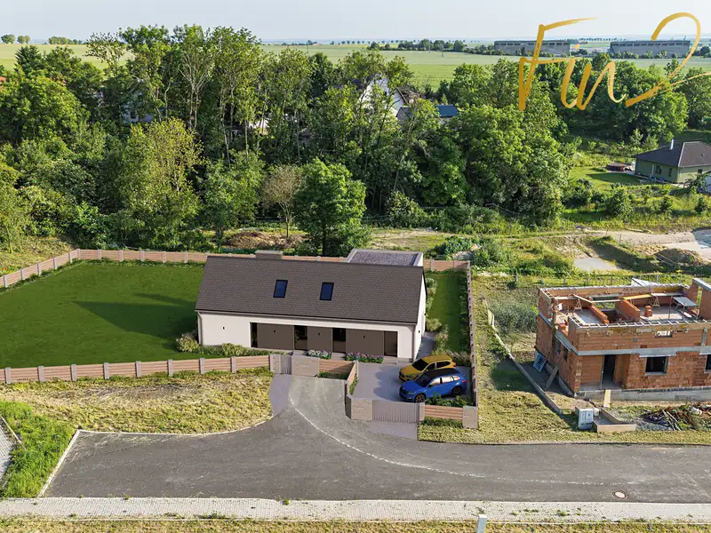 Prodej stavebního pozemku 1360 m², Martiněves – náhled fotky 2