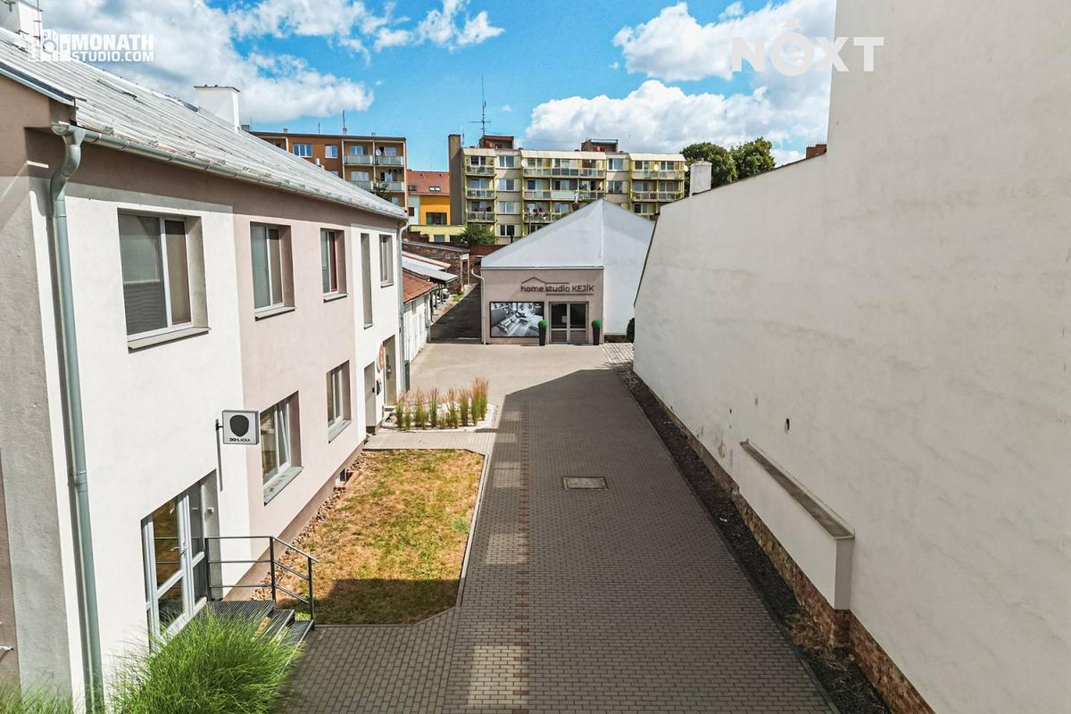 Prodej obchodního prostoru 900 m² – fotografie 2