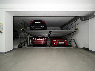 Pronájem garážového stání 10 m²
