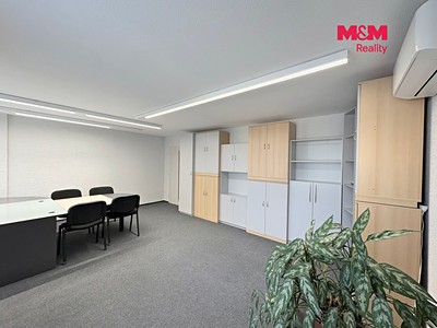 Pronájem komerčního prostoru, 34 m² (2 z 6)