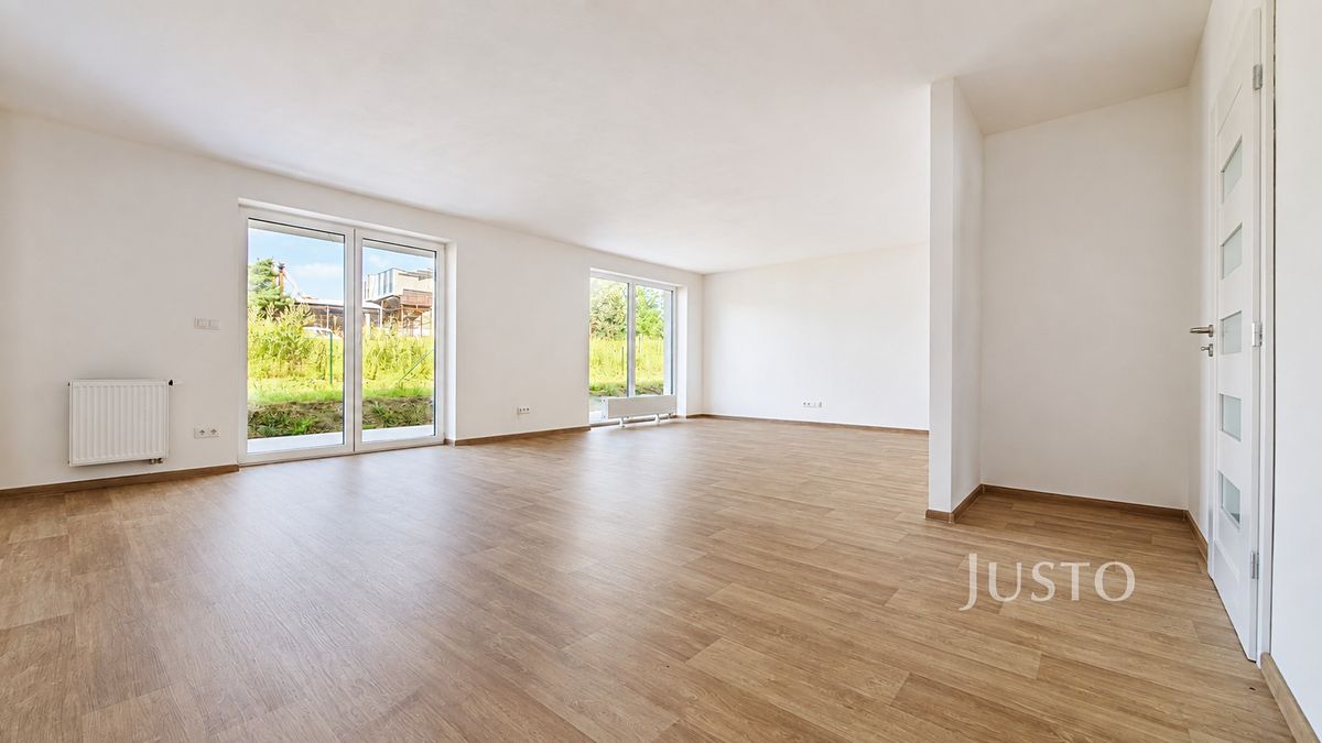 Prodej rodinného domu 174 m², pozemek 197 m² – fotografie 2