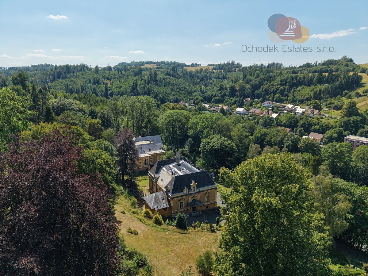 Prodej vily 640 m², pozemek 8842 m² – fotografie 3