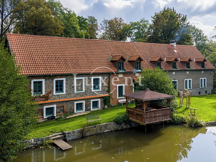 Будинок на продаж, 1 700 м² (2 з 28)