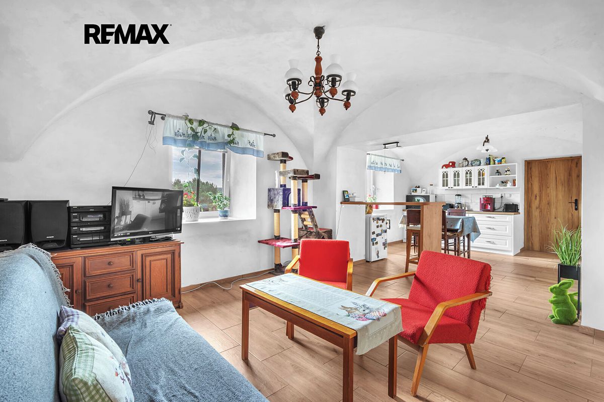 Prodej rodinného domu 237 m², pozemek 6869 m² – fotografie 4
