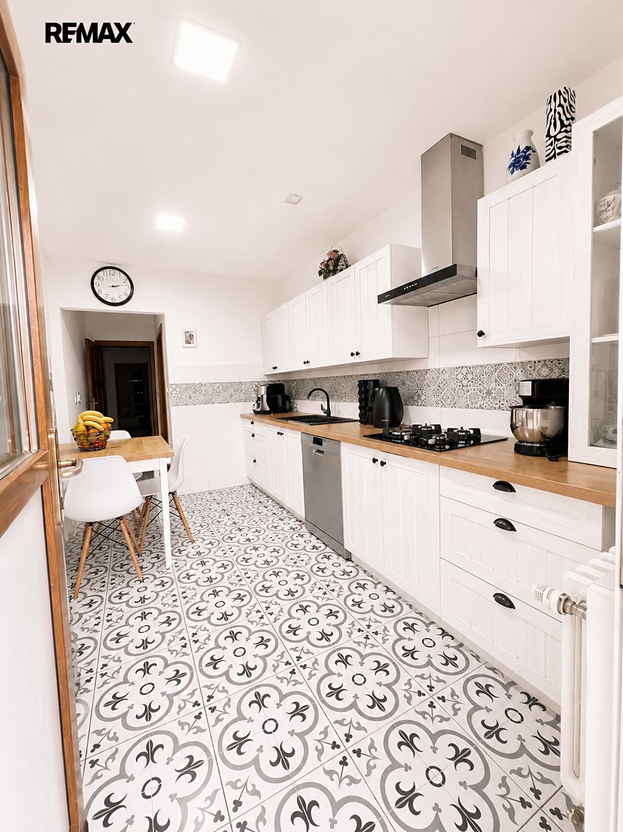 Prodej rodinného domu 150 m², pozemek 741 m² – fotografie 3