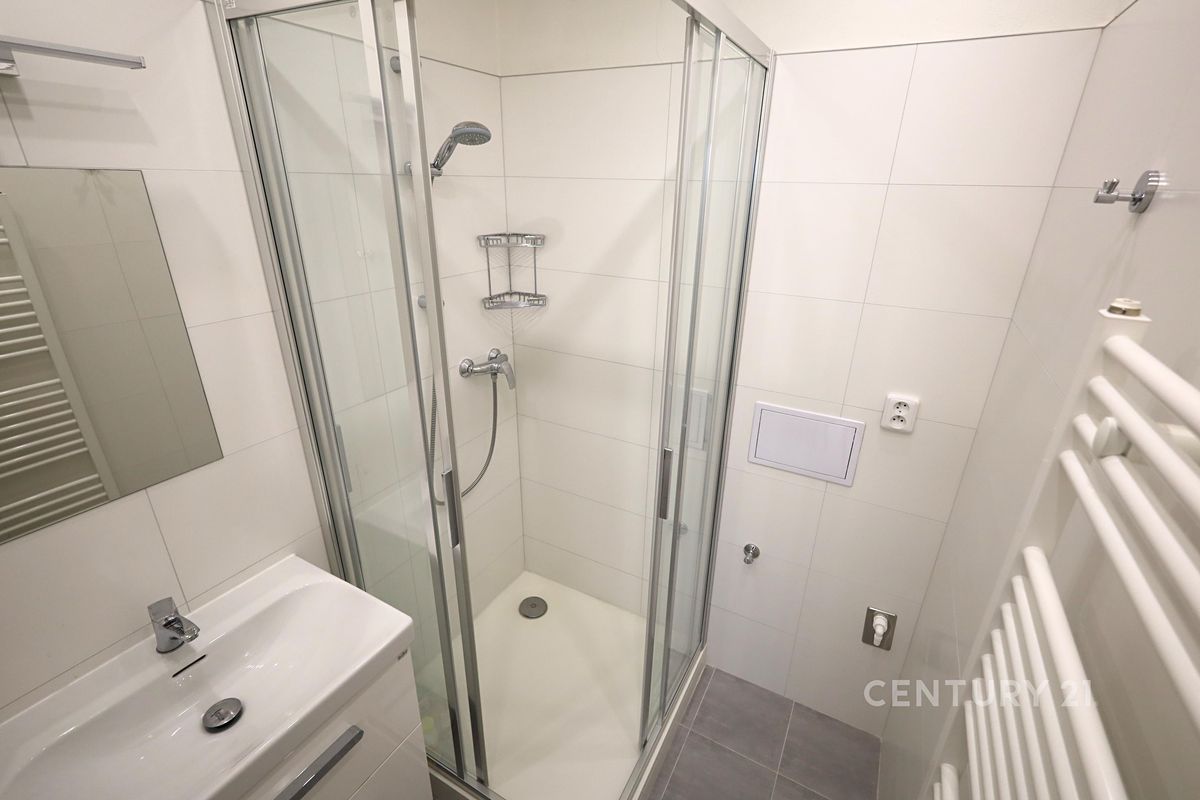 Pronájem bytu 2+1 78 m² – fotografie 4