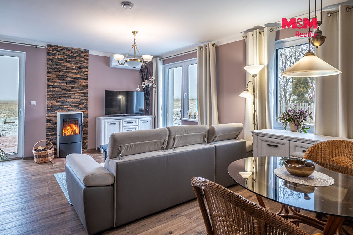 Prodej rodinného domu 93 m², pozemek 803 m² – fotografie 3