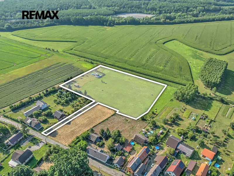 Prodej stavebního pozemku 12402 m², Kněžmost – náhled fotky 3