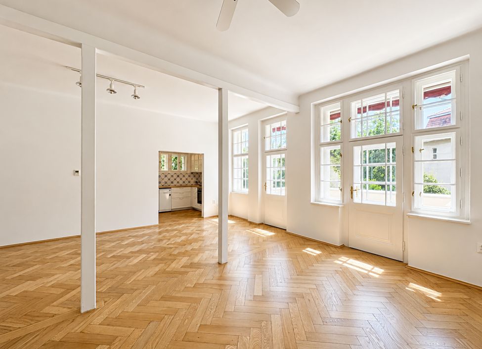 Pronájem bytu 5+kk 160 m² – fotografie 2