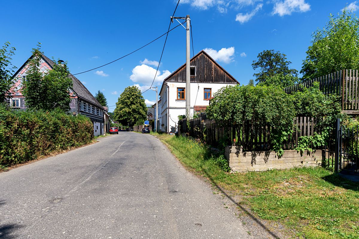 Prodej vícegeneračního domu 250 m², pozemek 1226 m² – fotografie 2