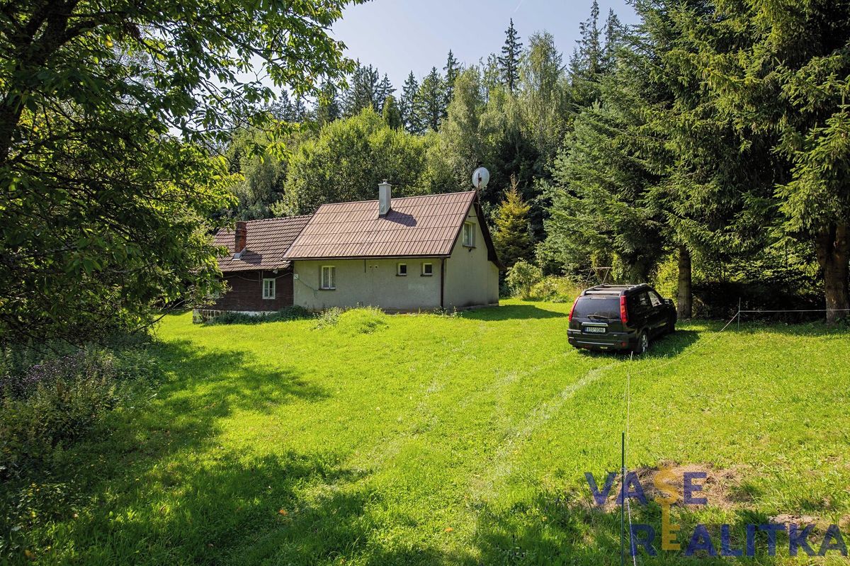 Prodej rodinného domu 103 m², pozemek 28447 m²