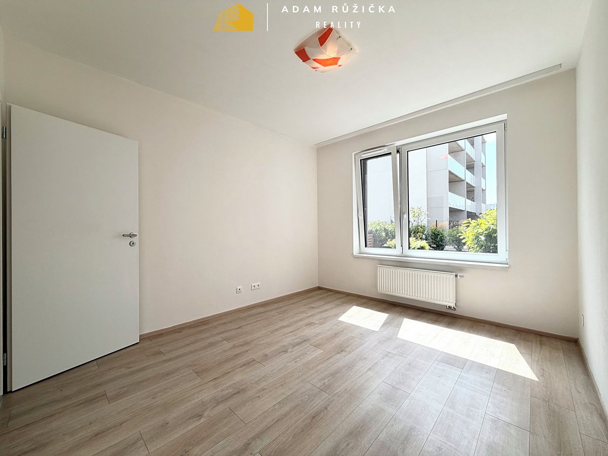 Pronájem bytu 2+kk 46 m² – fotografie 2