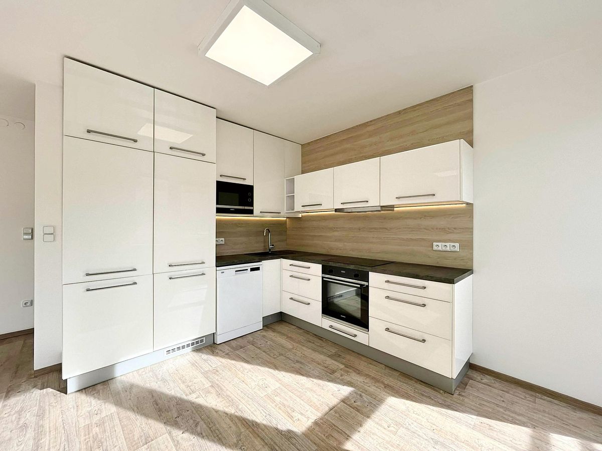 Pronájem bytu 3+kk 78 m²