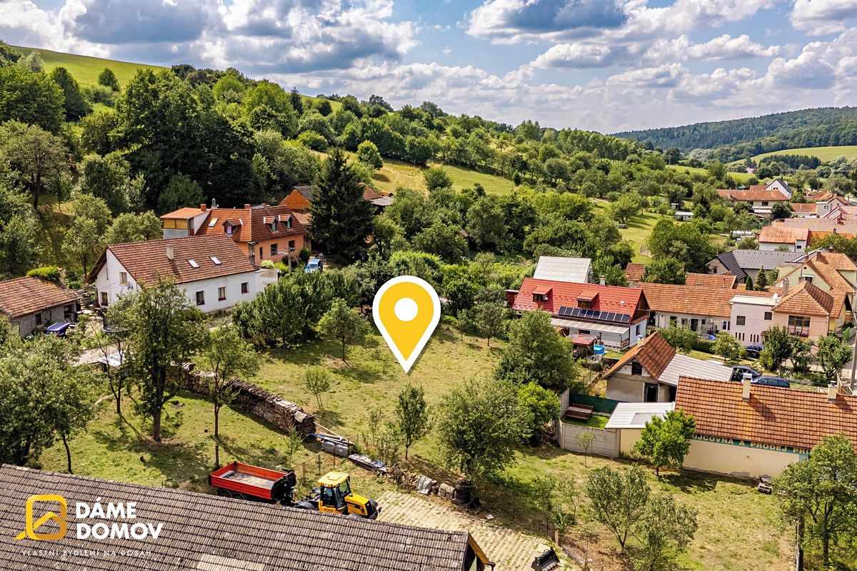 Prodej stavebního pozemku 1376 m² – fotografie 5