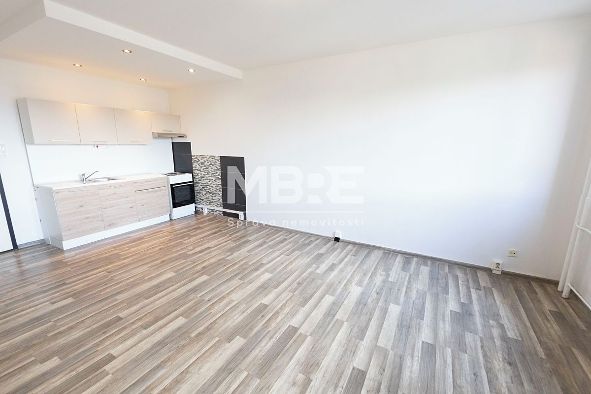 Pronájem bytu 1+kk 32 m²