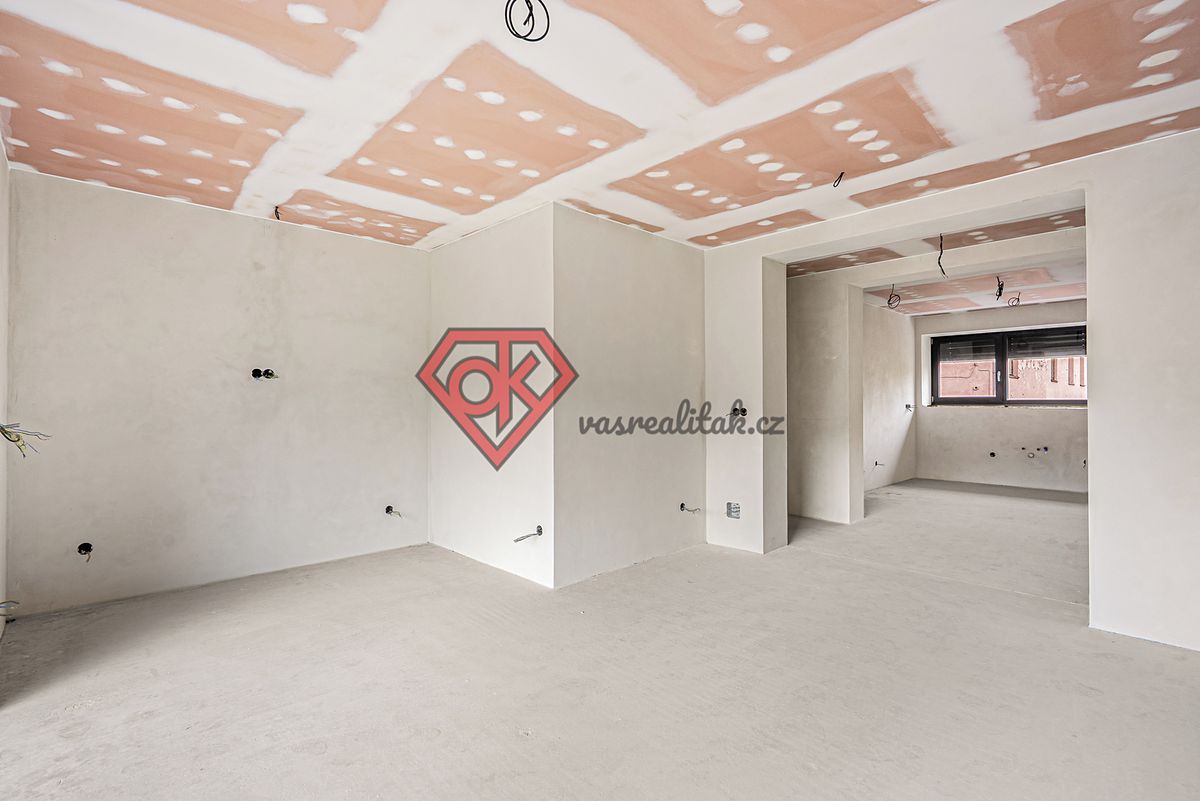 Prodej rodinného domu 277 m², pozemek 306 m² – fotografie 5