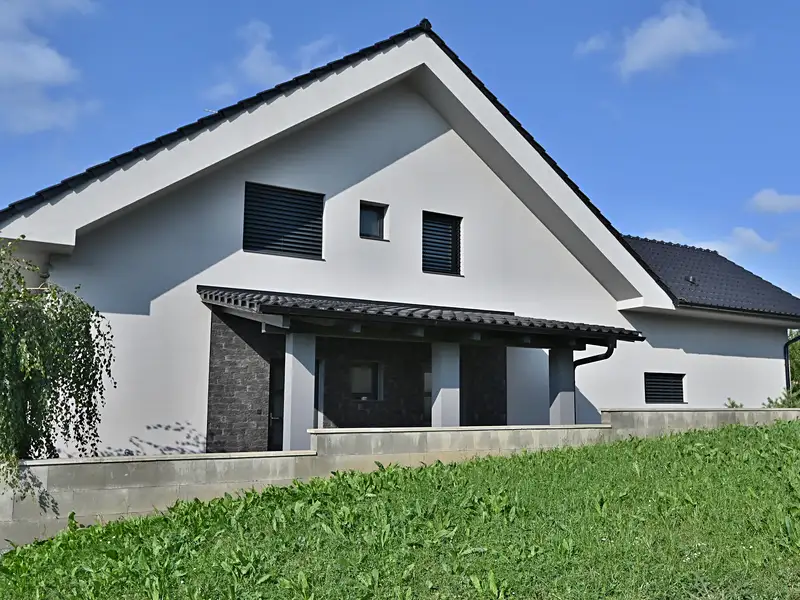 Prodej rodinného domu 225 m², pozemek 803 m², Letovice – náhled fotky 2