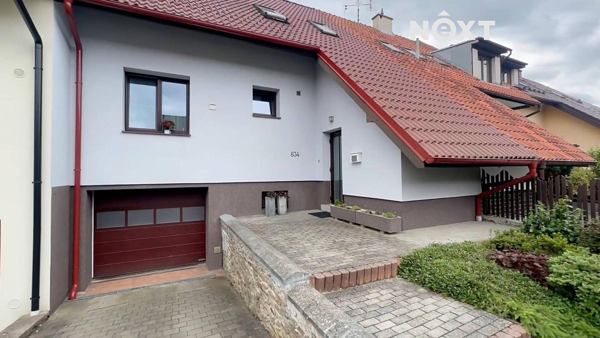 Prodej rodinného domu 170 m², pozemek 418 m² – fotografie 2