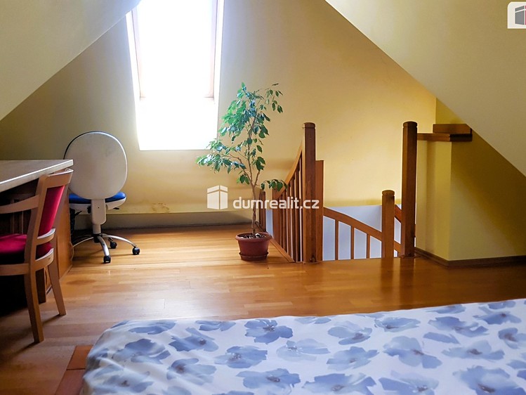 Prodej domu, 303 m² (60 z 60)