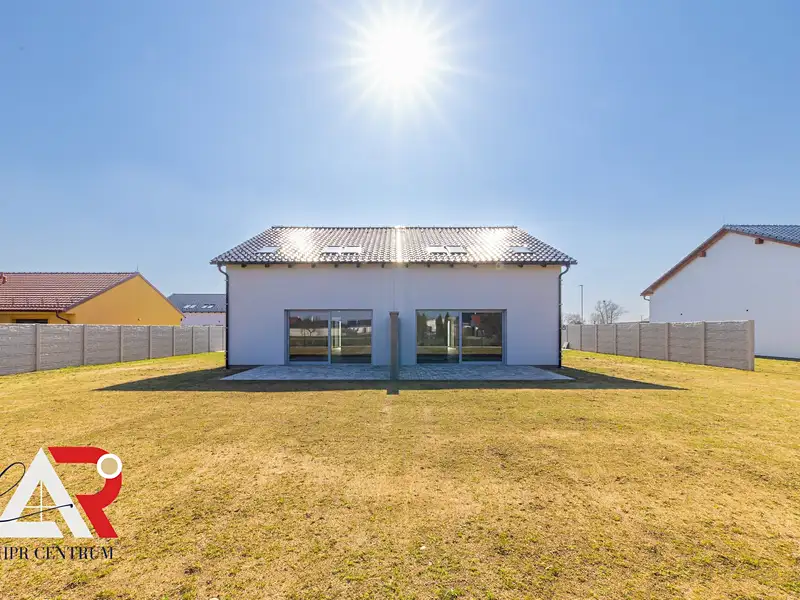 Prodej rodinného domu 140 m², pozemek 485 m², Žabčice – náhled fotky 3