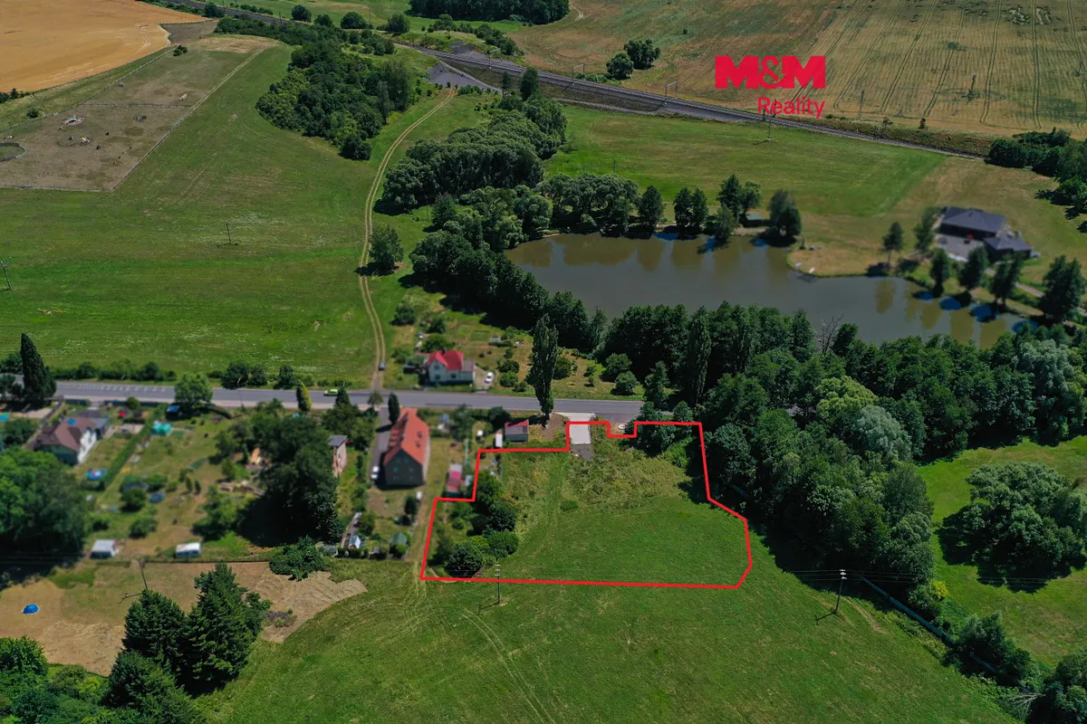 Prodej stavebního pozemku 3701 m²