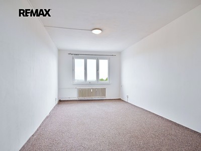Prodej bytu 2+1, 56 m² (3 z 12)