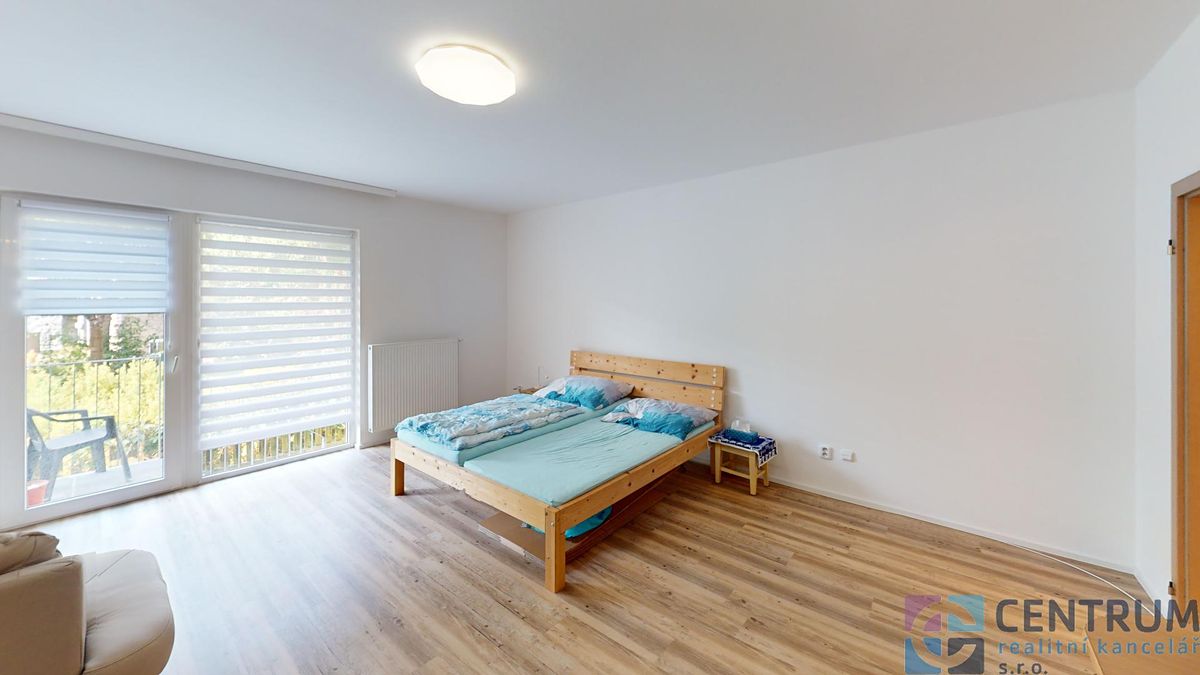 Pronájem bytu 1+kk 47 m² – fotografie 3