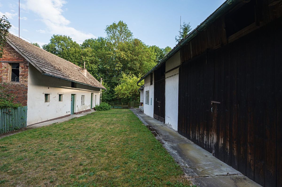 Prodej rodinného domu 70 m², pozemek 1940 m² – fotografie 2