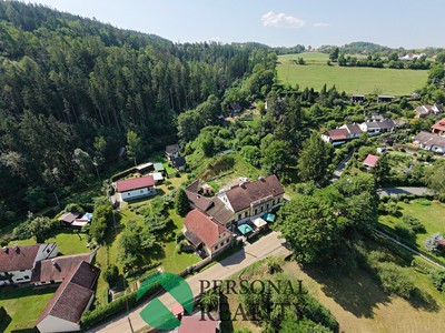 Prodej  vícegeneračního domu 253 m², pozemek 2 026 m²
