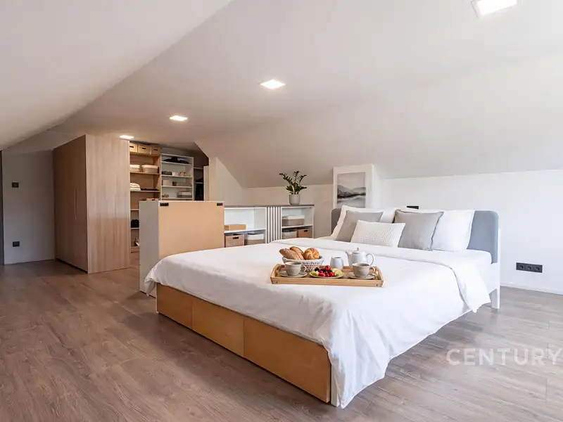 Prodej rodinného domu 284 m², pozemek 1154 m², Roštín – náhled fotky 2