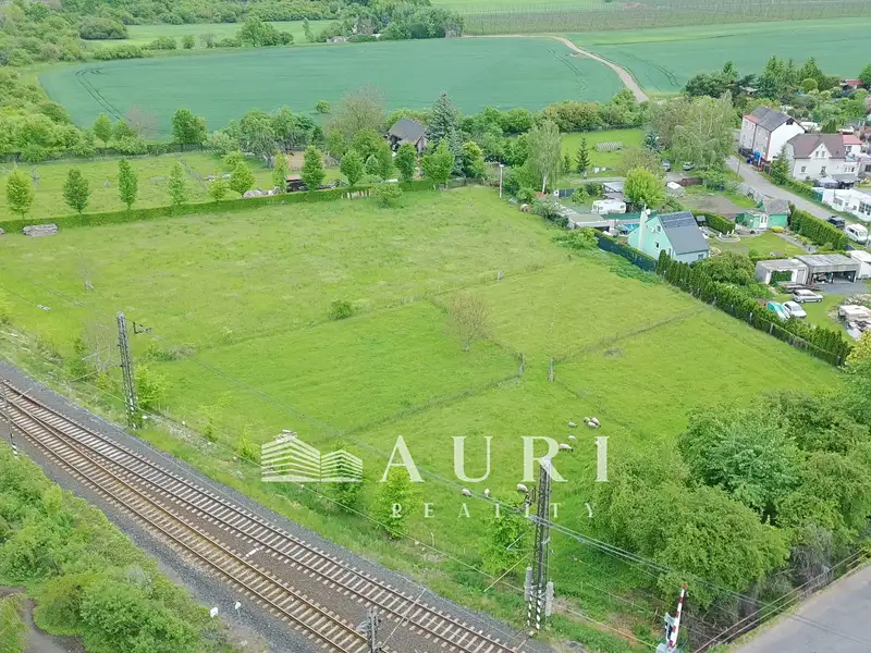 Prodej komerčního pozemku 8009 m², Žatec – náhled fotky 3