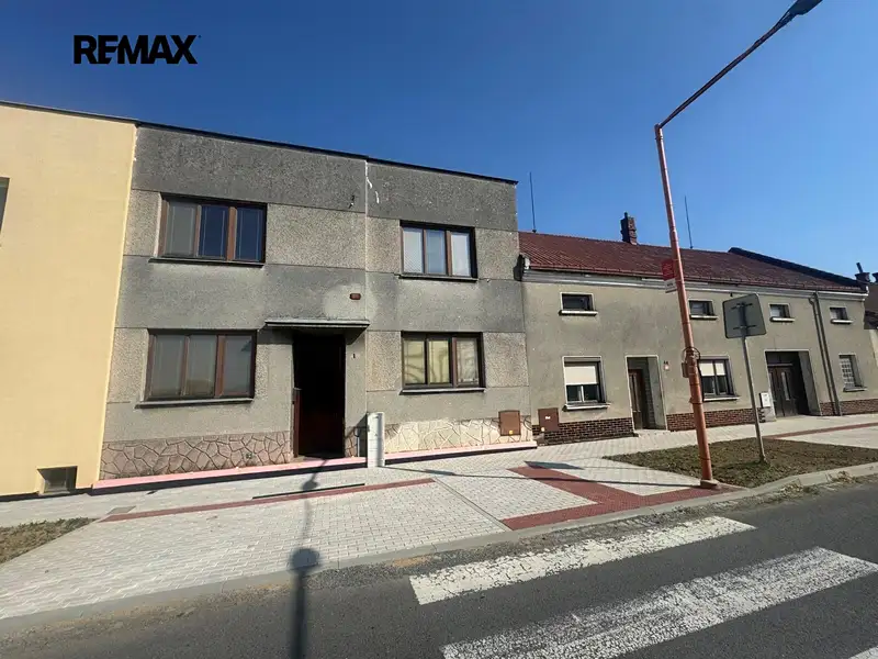 Pronájem bytu 2+kk 55 m², Bochoř – náhled fotky 1