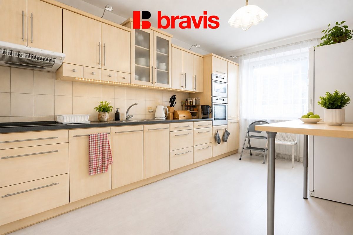 Pronájem rodinného domu 170 m², pozemek 464 m² – fotografie 2