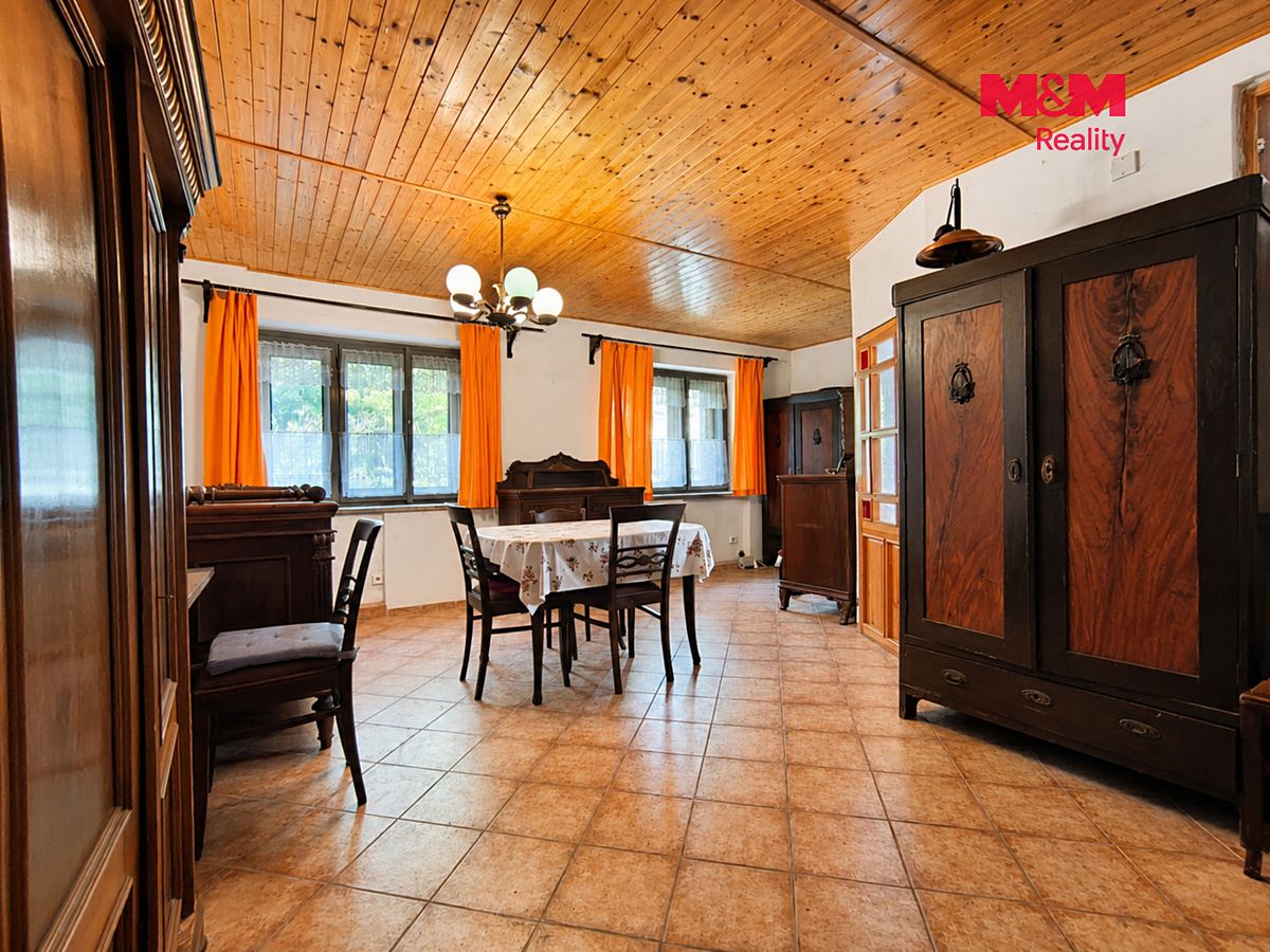 Prodej rodinného domu 114 m², pozemek 719 m² – fotografie 3
