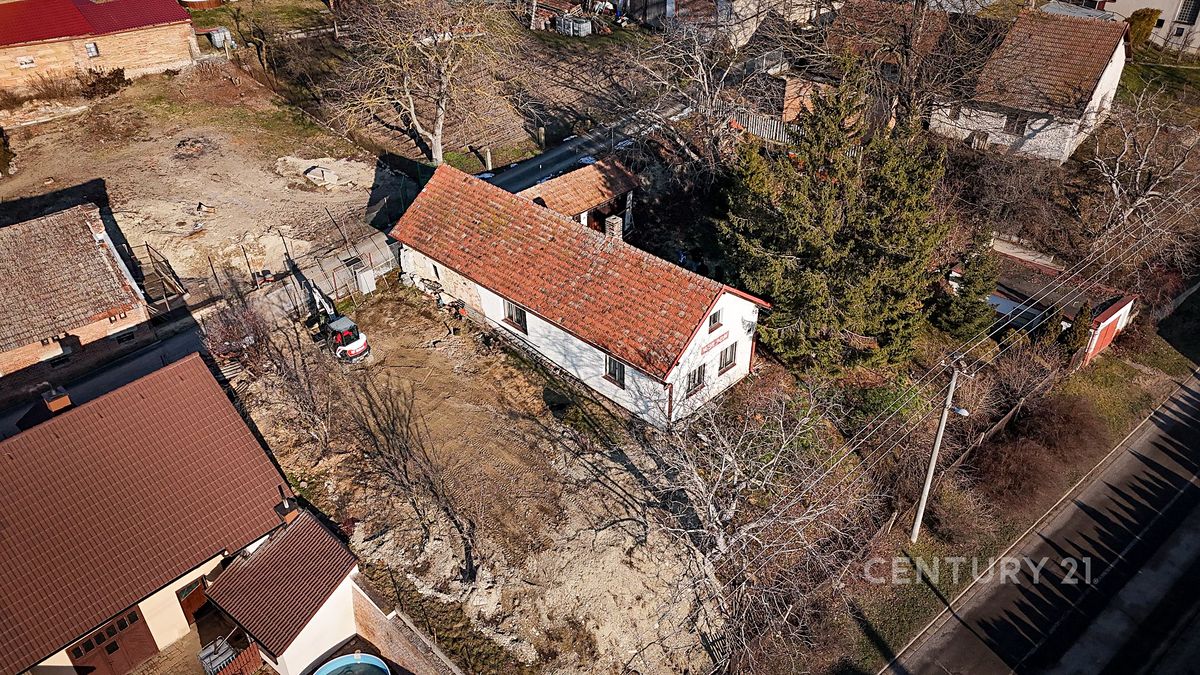 Prodej rodinného domu 355 m², pozemek 997 m² – fotografie 4
