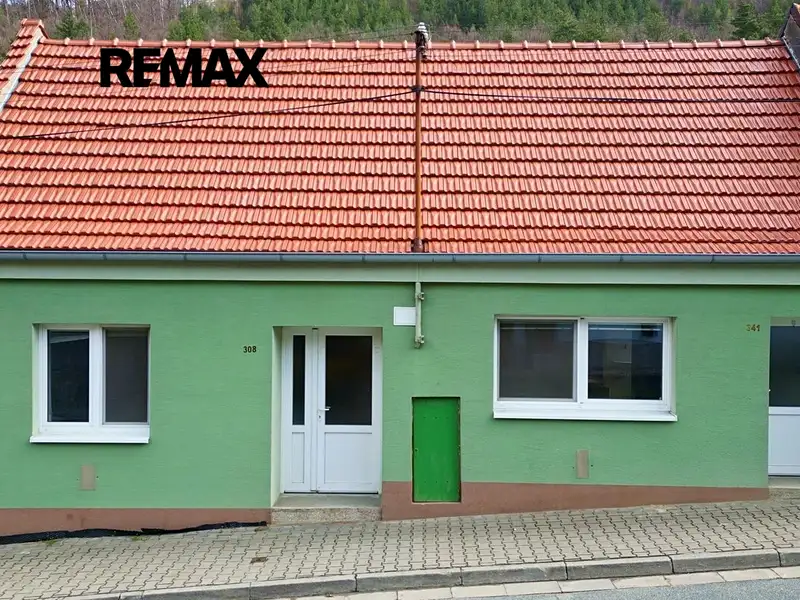 Prodej rodinného domu 150 m², pozemek 1024 m², Koryčany – náhled fotky 1