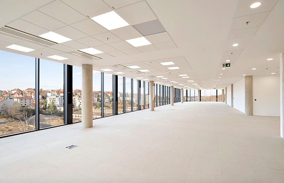 Pronájem kanceláře 696 m² – fotografie 3