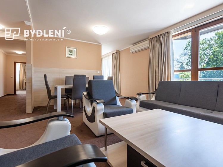 Pronájem bytu 3+kk, 100 m² (9 z 17)