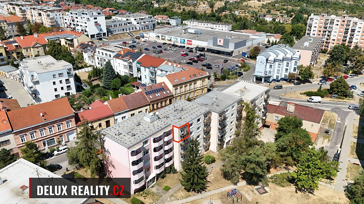 Pronájem bytu 1+1 36 m² – fotografie 2