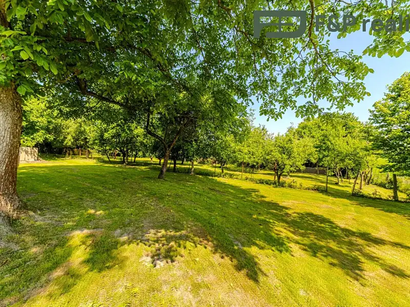 Prodej stavebního pozemku 974 m², Zádolí – náhled fotky 3