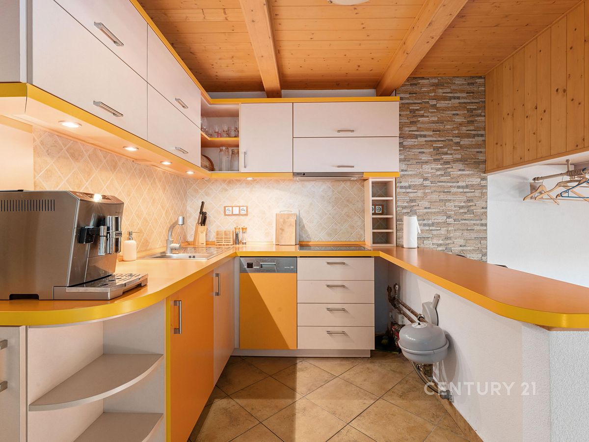 Prodej rodinného domu 74 m², pozemek 274 m² – fotografie 3