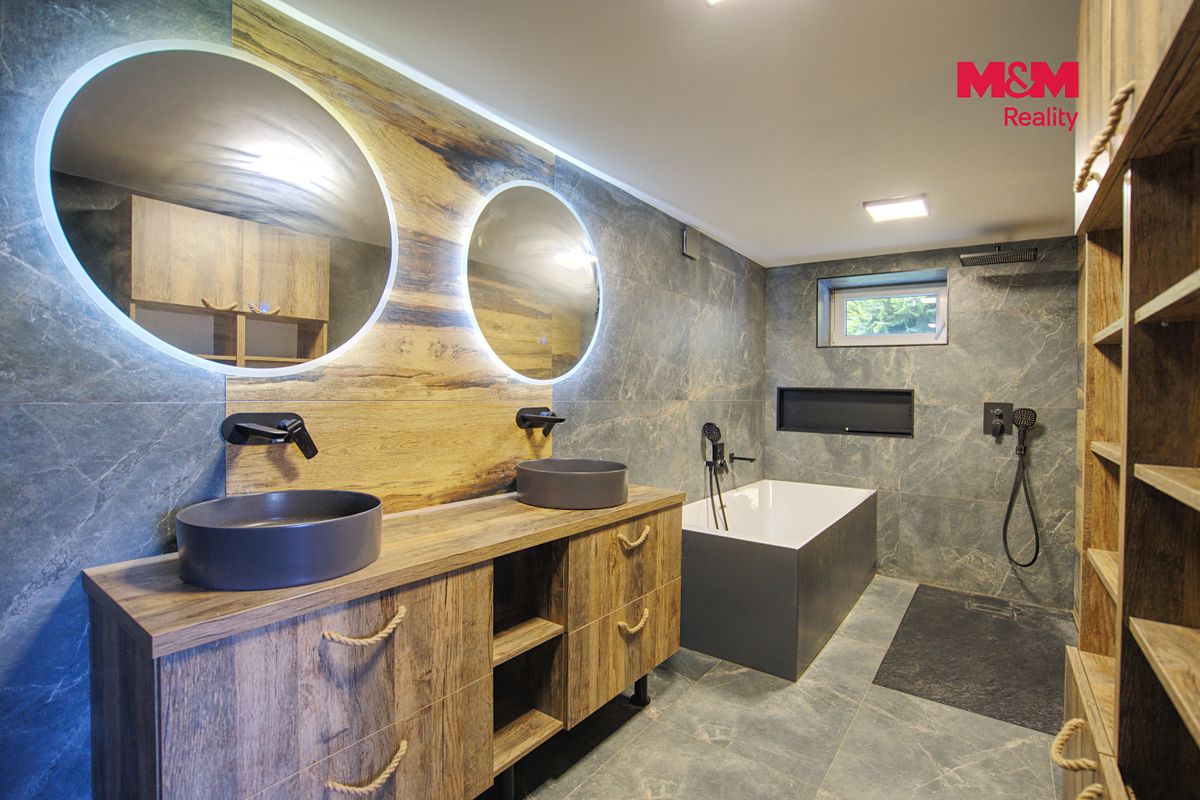 Prodej rodinného domu 180 m², pozemek 2153 m² – fotografie 3