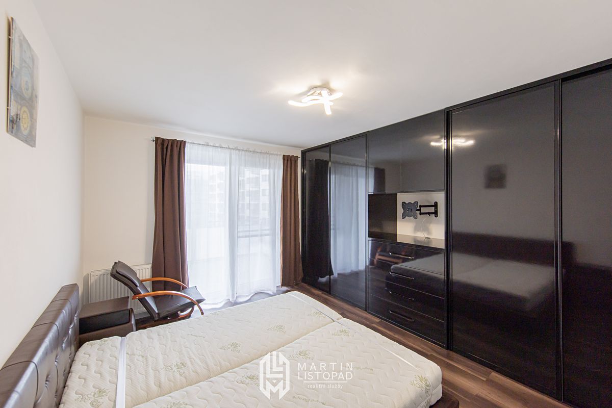 Pronájem bytu 3+kk 89 m² – fotografie 2