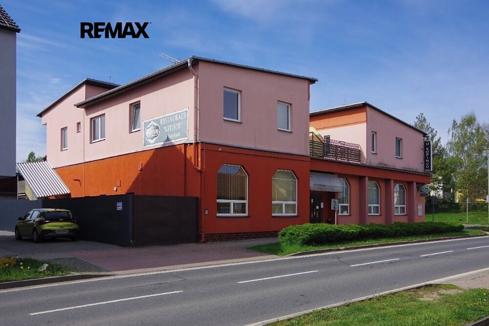 Prodej vícegeneračního domu 700 m², pozemek 790 m² – fotografie 2