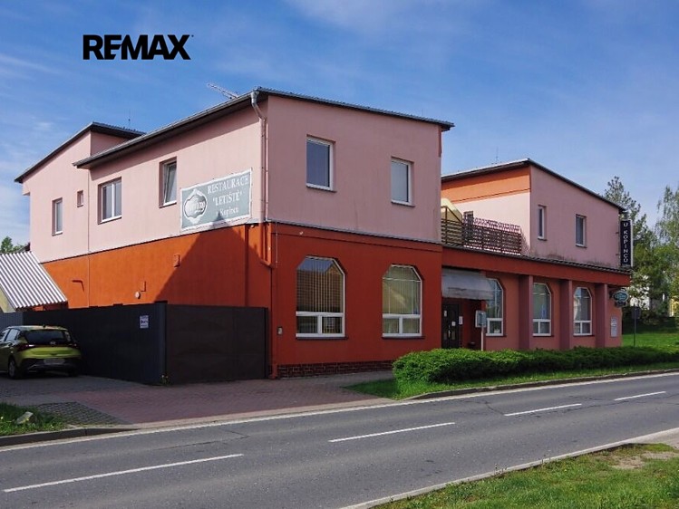 Haus zum Kauf, 700 m² (2 von 43)