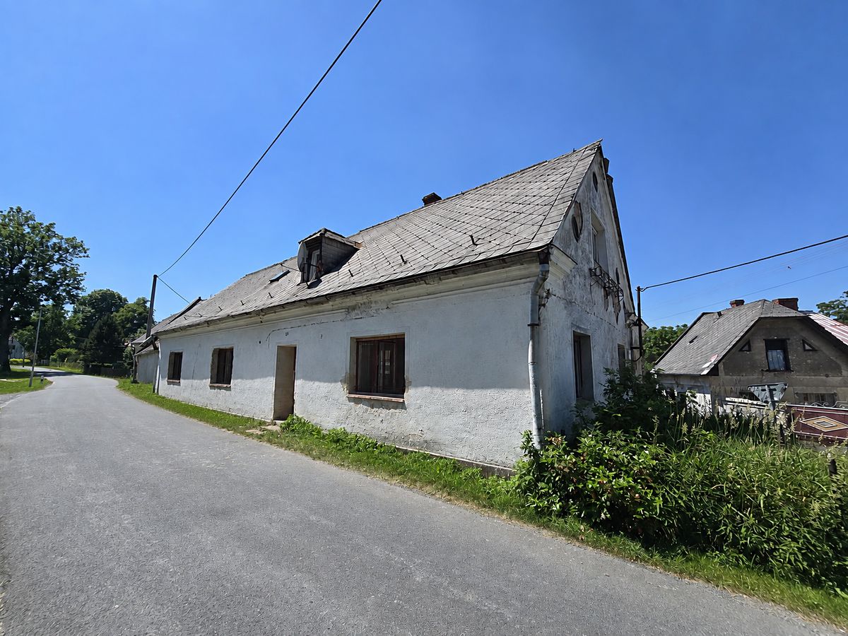 Prodej rodinného domu 175 m², pozemek 544 m² – fotografie 2