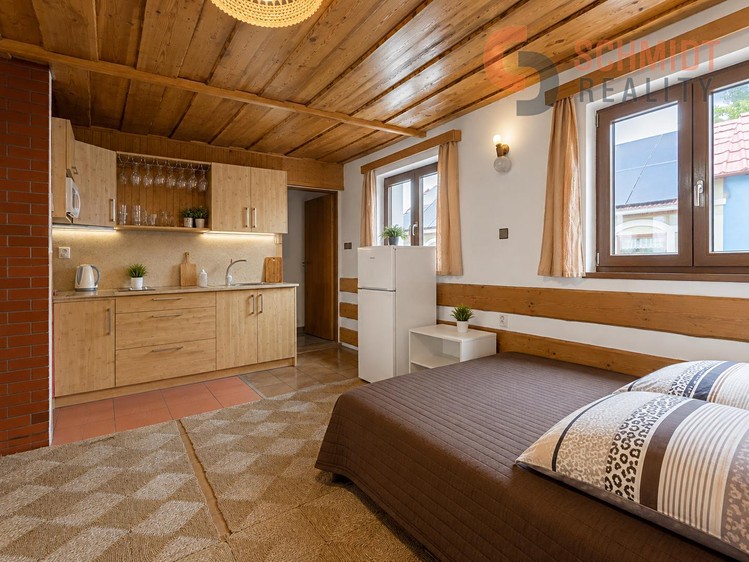 Нерухомість на продаж, 100 м² (3 з 11)