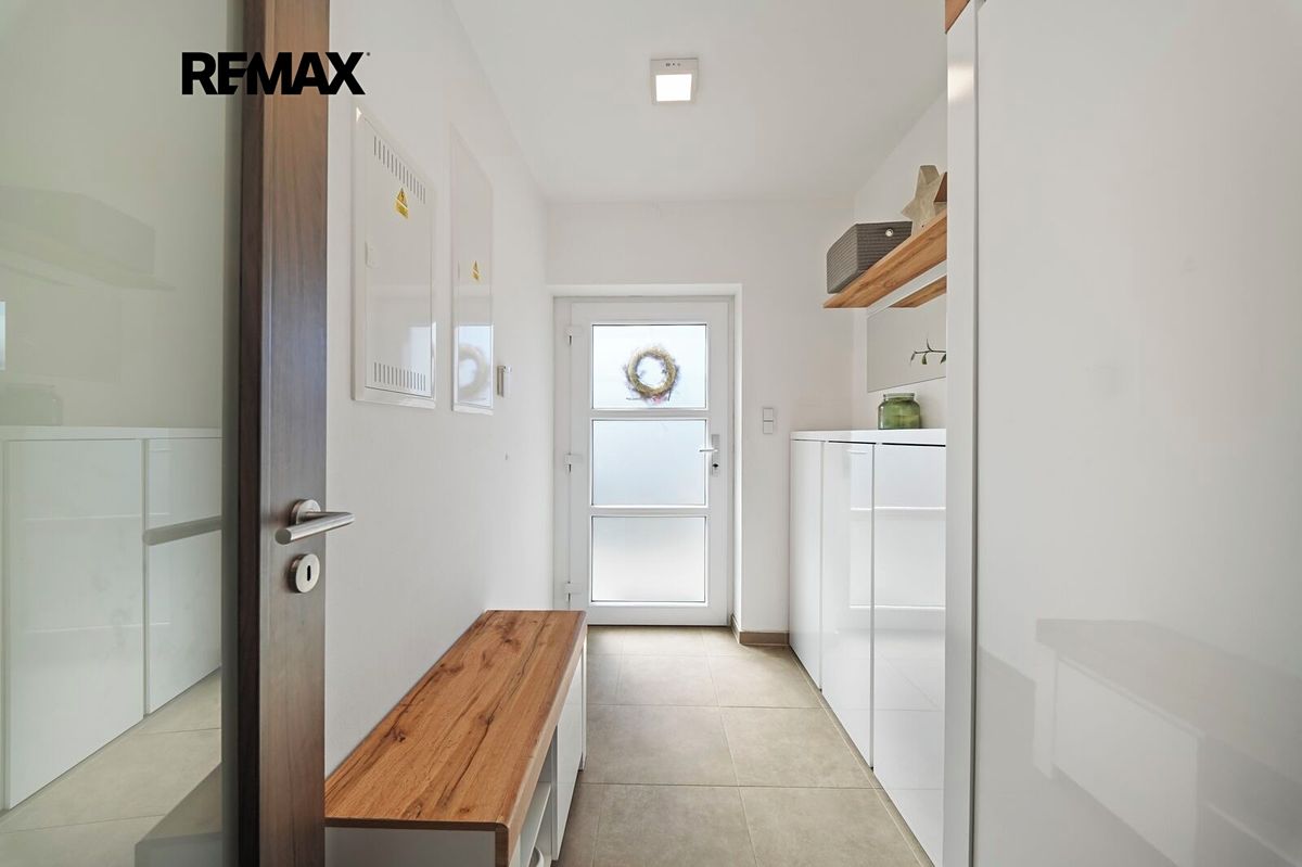 Prodej rodinného domu 151 m², pozemek 201 m² – fotografie 2