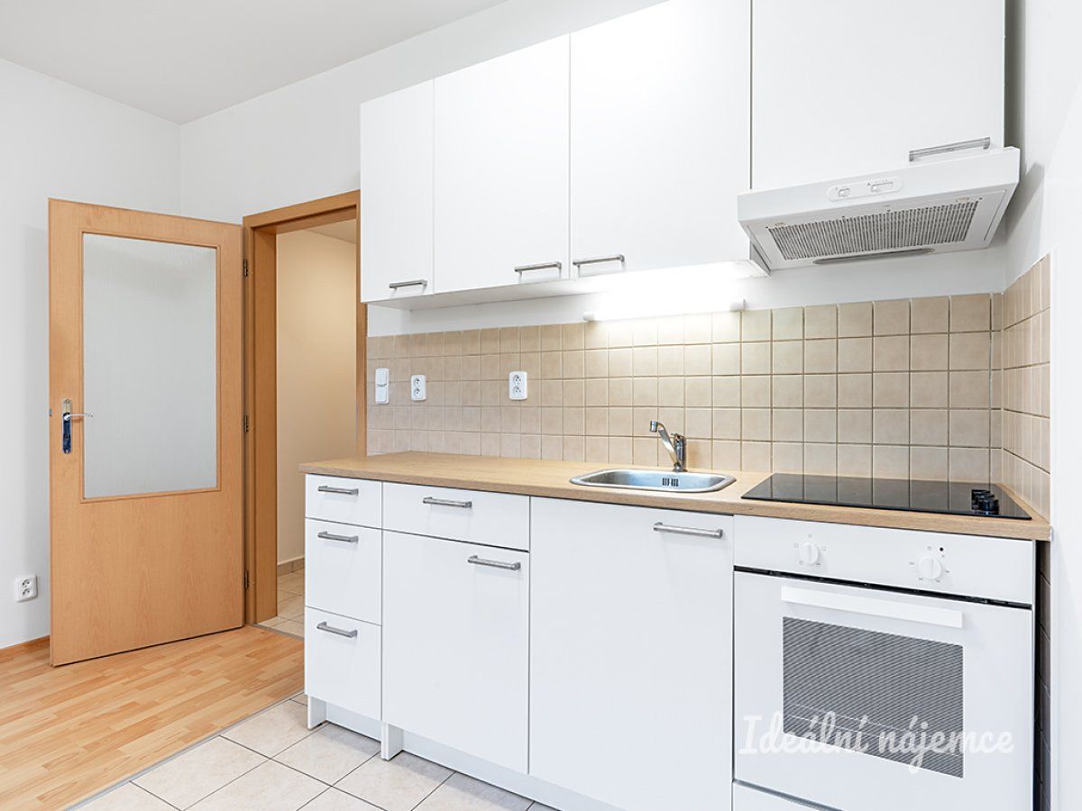Pronájem bytu 1+kk 31 m² – fotografie 3