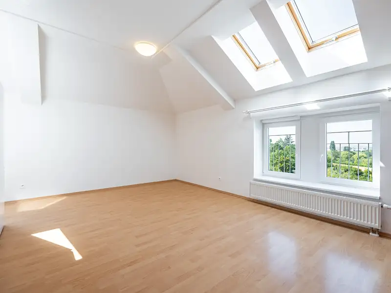 Prodej bytu 1+kk 38 m², Praha – náhled fotky 1